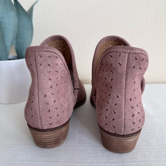 Lucky Brand Baley Mauve Perforated Casual Heeled Ankle Booties Women’s 10M - Picture 10 of 12